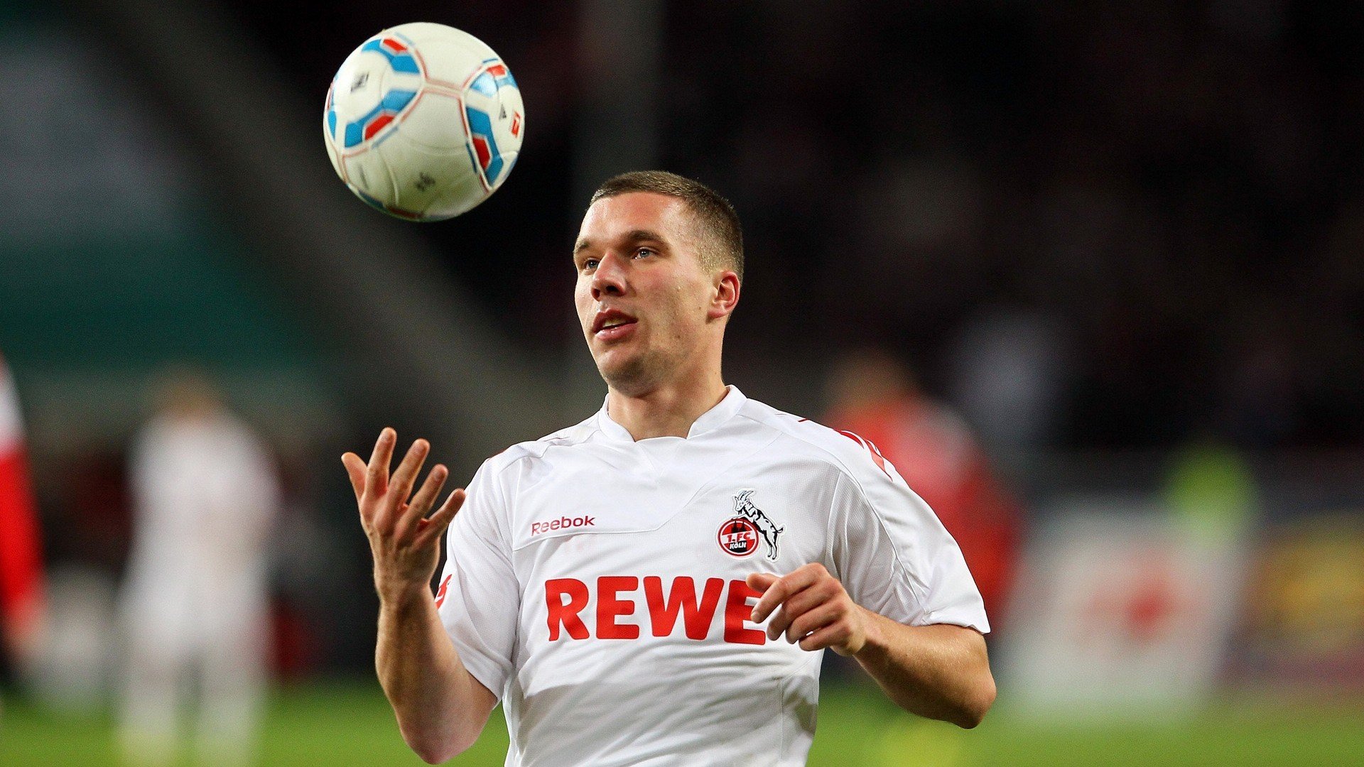 雪地综合障碍赛 单板与双板混合闯关别出心裁